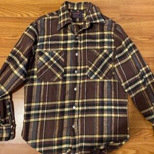 Sutton Woven Flannel Shirt size Medium (15-15 1/2) (GF)